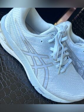 NWOT ASICS GT-2000 10 LiteTruss flyteFoam 3D space construction running shoes